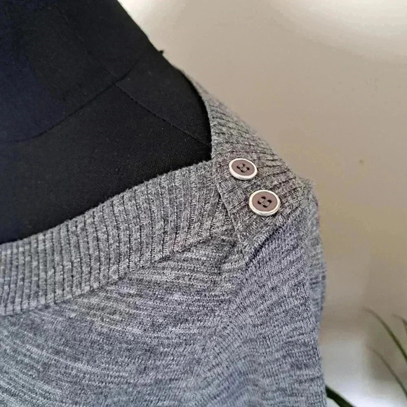 ❤️Smart Set 3/4  Sweater Grey Taupe Size Medium Rounded Neckline Soft Ribbed - Picture 6 of 12